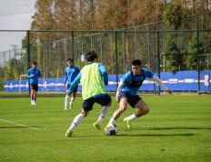 完美电竞-包含清晨上海申花备战亚冠；完成体检细节曝光；话题不断；球队文化再被提及的词条