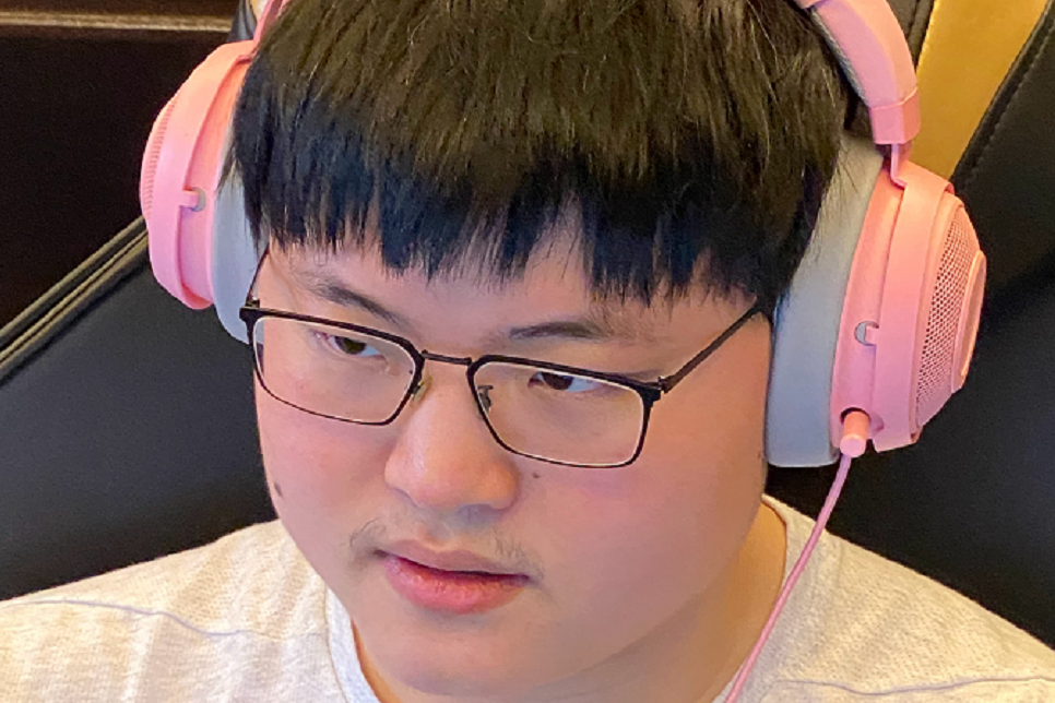 完美世界电竞-萨拉赫巅峰对决，Ning与70激战RNG分钟，赛况扑朔迷离胜负难料！的简单介绍