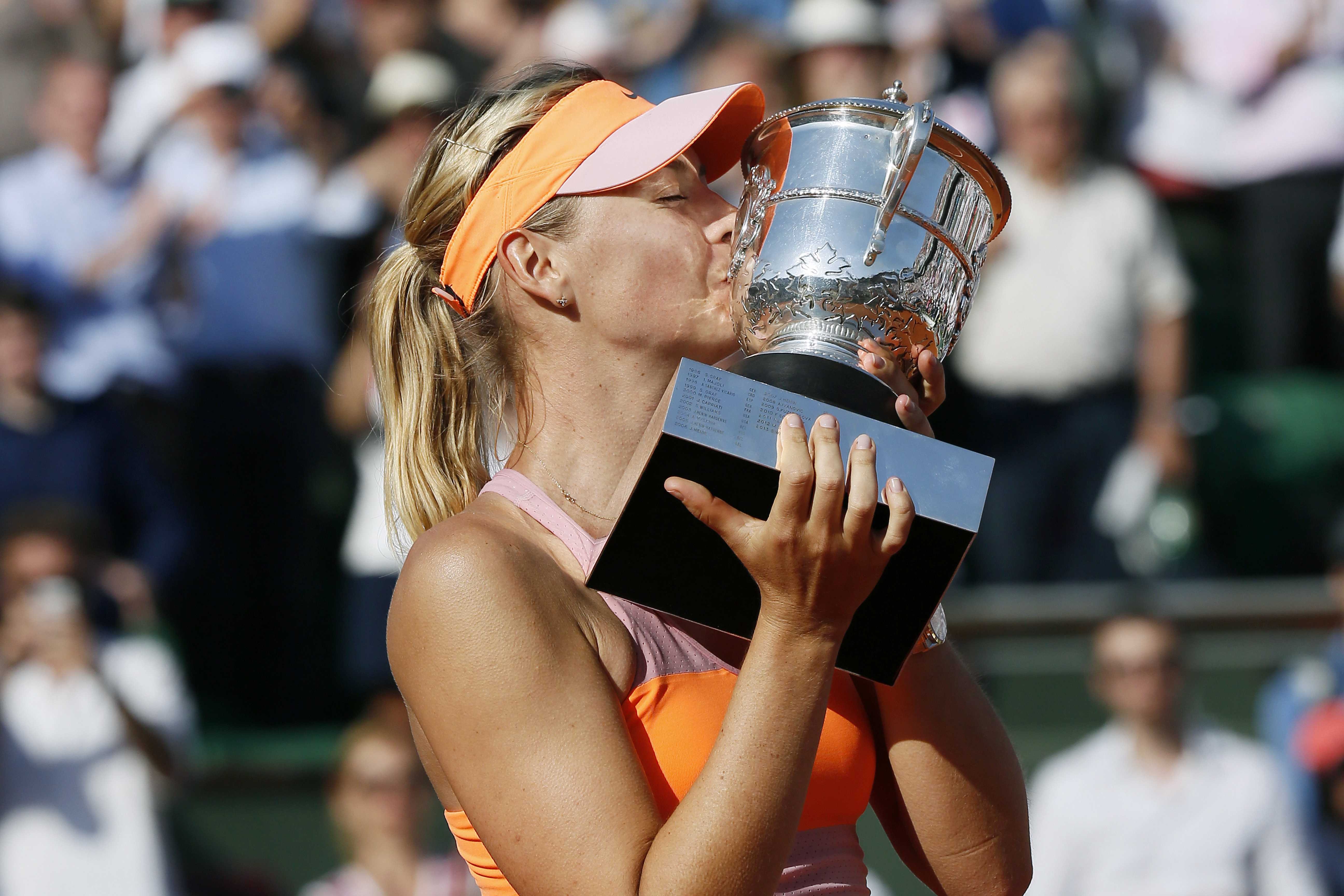 完美世界电竞-包含莎拉波娃连续三场比赛得分超过出色防守，IG挑战极限！的词条